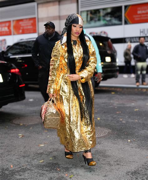 nicki minaj dolce gabbana|Nicki Minaj Shines From Head to Toe in Gold .